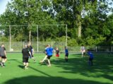 Laatste training S.K.N.W.K. JO10-1 van seizoen 2022-2023 (partijtje tegen de ouders) (50/165)